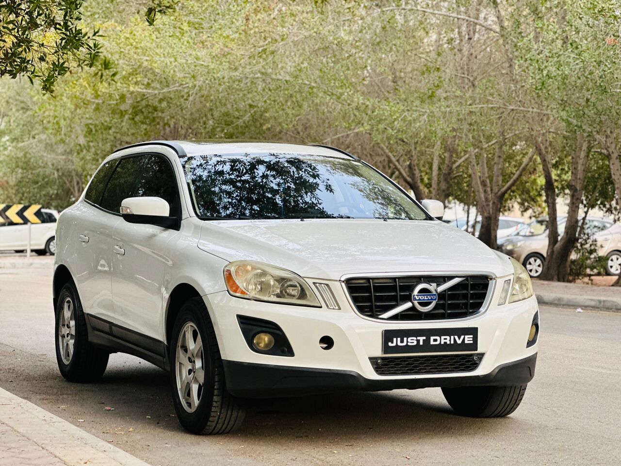 Segaya, Vehicles, Cars & Trucks , BHD 2100,  VOLVO XC 60,  2009,  Automatic,  168000 KM,    MODEL WELL MAINTAINED SUV CALL OR WHATSAPP ON 35400768 ,33665080