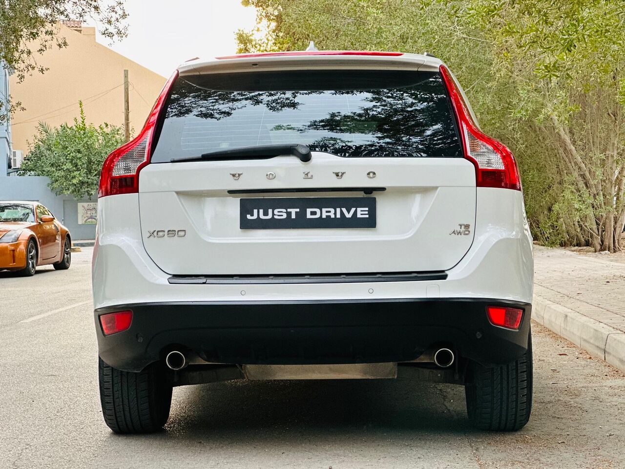Segaya, Vehicles, Cars & Trucks , BHD 2100,  VOLVO XC 60,  2009,  Automatic,  168000 KM,    MODEL WELL MAINTAINED SUV CALL OR WHATSAPP ON 35400768 ,33665080