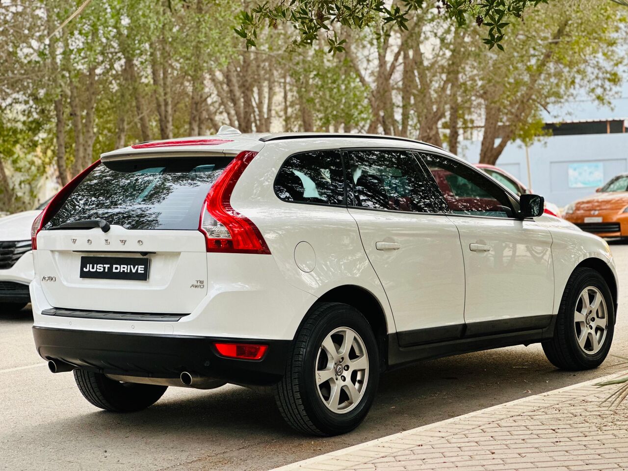 Segaya, Vehicles, Cars & Trucks , BHD 2100,  VOLVO XC 60,  2009,  Automatic,  168000 KM,    MODEL WELL MAINTAINED SUV CALL OR WHATSAPP ON 35400768 ,33665080
