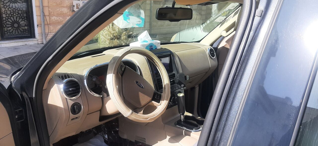 Khobar, Vehicles, Cars & Trucks , SAR 19000,  Ford Explorer XLT,  2010,  Automatic,  273000 KM,  Ford Explorer
