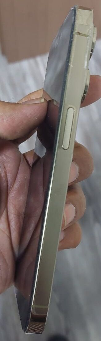 Al Malaz, Mobile Phones, SAR 1700,  I Phone 14 Pro 128GB With Original Charger