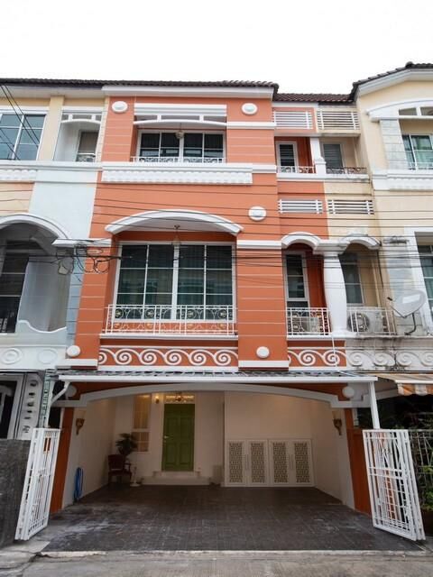 Bangkok, Villas, THB 95000,  21 Sq. Feet,  Townhome For Rent, 3 Floors, 210 Sq M, Crystal Ville Project, Pradit Manutham 19, Premium