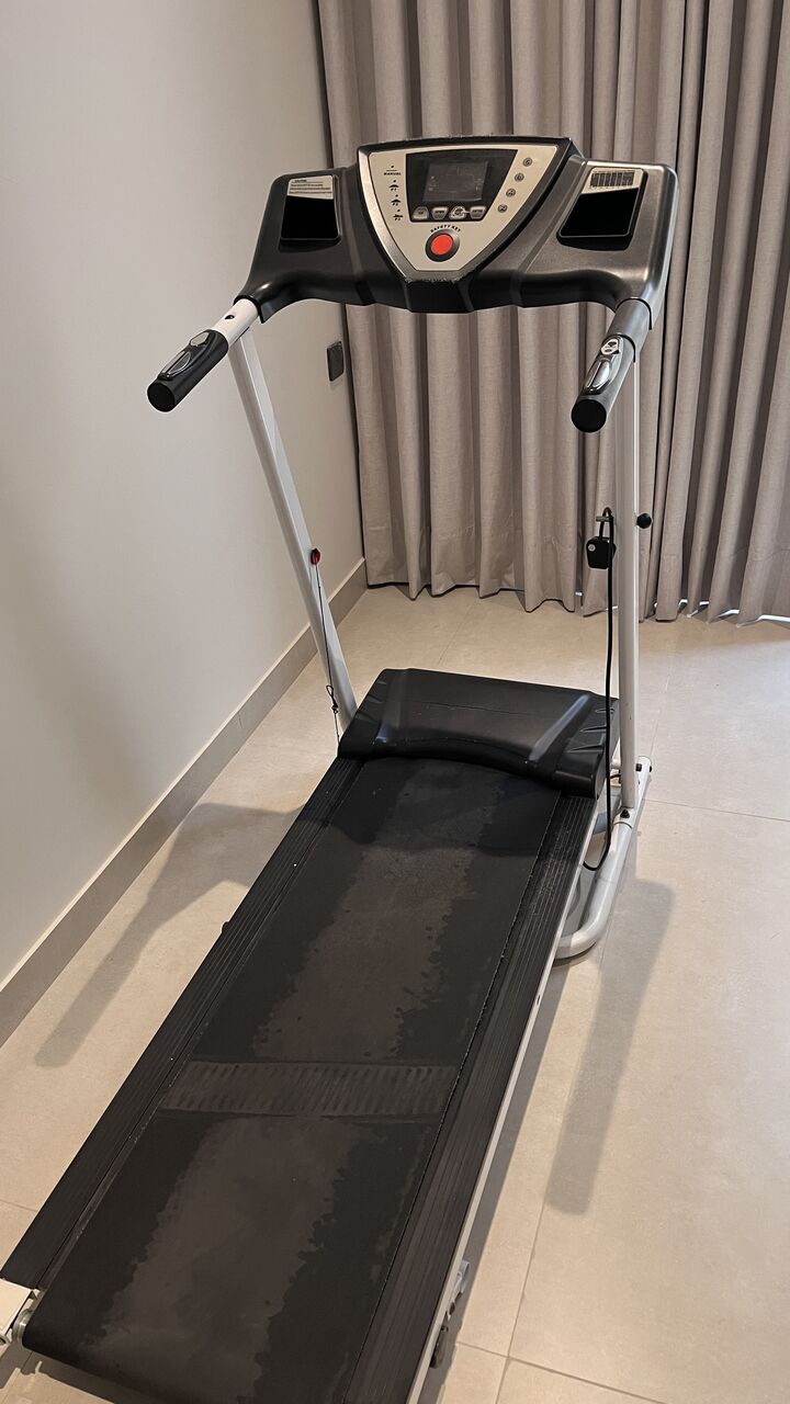 Al Narjis, Sporting Goods, SAR 250,  Treadmill For Sale