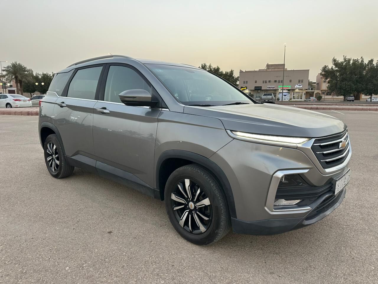 Riyadh, Vehicles, Cars & Trucks , SAR 42000,  Chevrolet Captiva,  2022,  Automatic,  121000 KM,    With Full Options Panoramic Sunroof Good Price 7 Seats SUV Car
