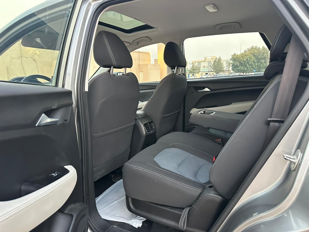 Riyadh, Vehicles, Cars & Trucks , SAR 42000,  Chevrolet Captiva,  2022,  Automatic,  121000 KM,    With Full Options Panoramic Sunroof Good Price 7 Seats SUV Car