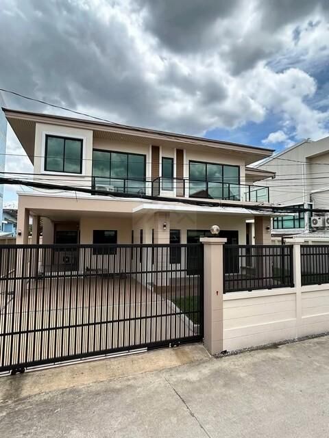 Bangkok, Real Estate For Sale, THB 23900000,  4 BR,  104 Sq. Feet,  2-storey Detached House For Sale, 104 Sq M, Lat Phrao 101 Area, Near MRT Lat Phrao 101,