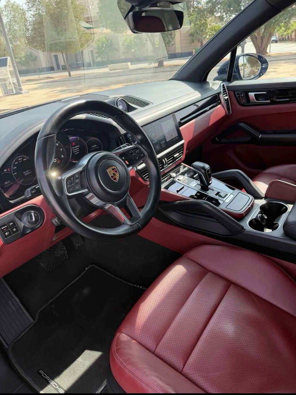Riyadh, Vehicles, Cars & Trucks , SAR 175000,  Porsche Cayenne,  2020,  Automatic,  188000 KM,    &ndash; Porsche Dealer Warranty