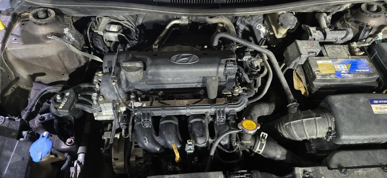 Riyadh, Vehicles, Cars & Trucks , SAR 20000,  Hyundai Accent,  2016,  Automatic,  289000 KM,  /Good Condition/For Sale