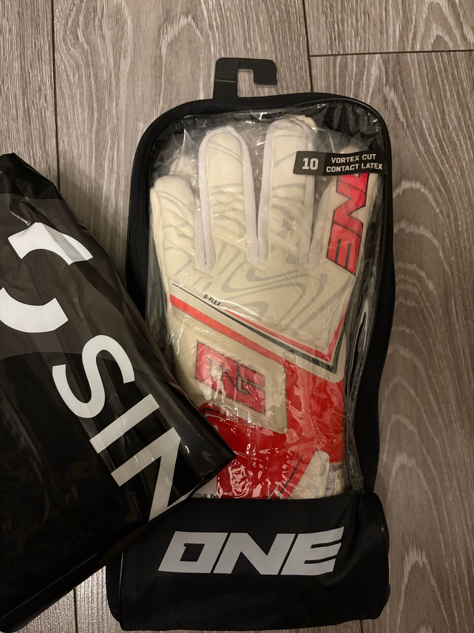 East Riffa, Sporting Goods, BHD 29,  Goalkeeper Gloves