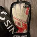 BHD 29,  Goalkeeper Gloves