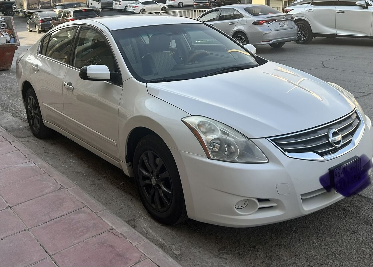 Riyadh, Vehicles, Cars & Trucks , SAR 17000,  Nissan Altima,  2010,  Automatic,  328000 KM,    Autoamtic