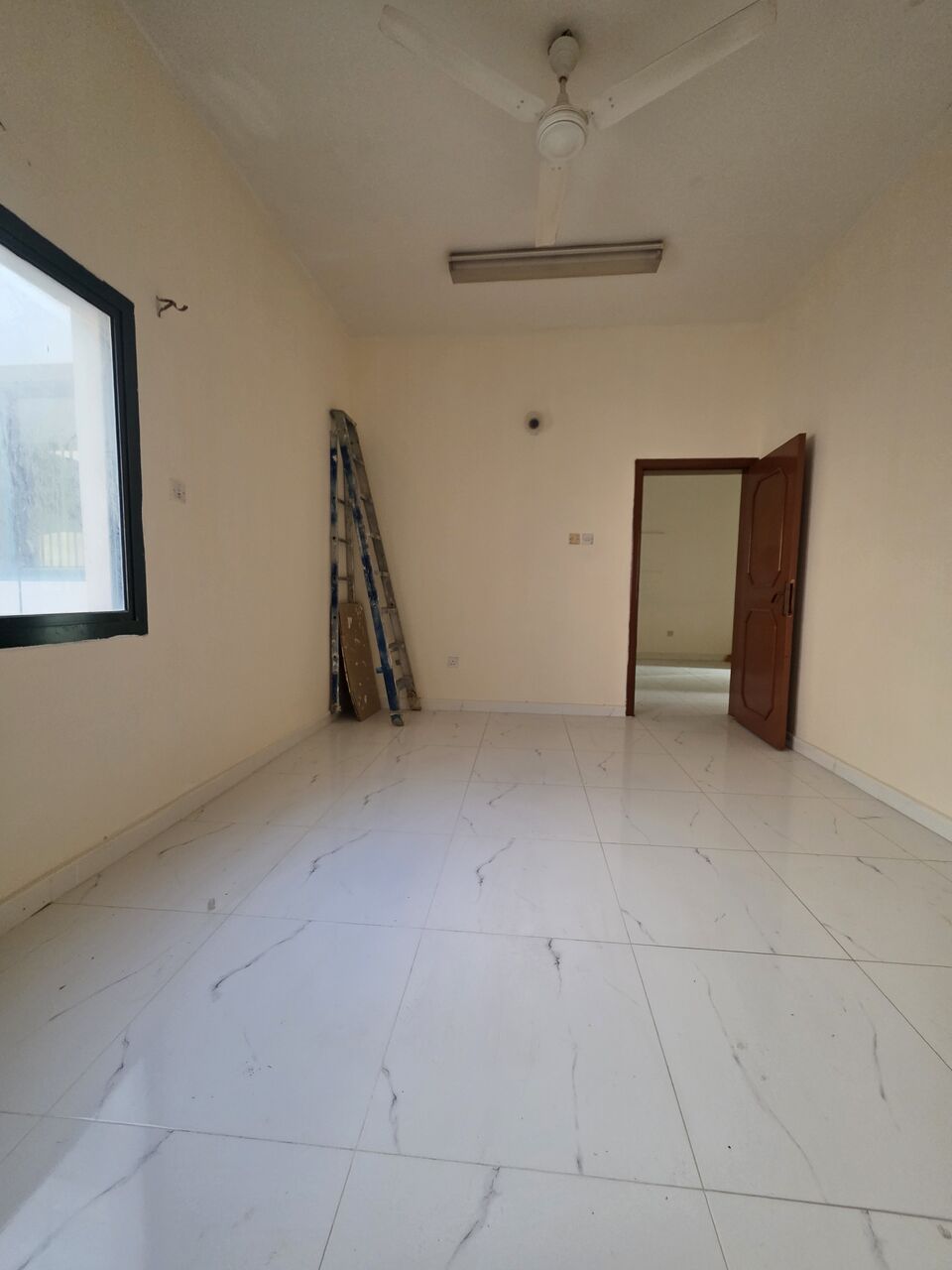 Gudaibiya, Apartments, Flats, Houses & Villas, BHD 160/month,  2 BR,  Very Neet UN Furnished 2 BHK Flat Without Ewa @160/BD In Gudaibiya