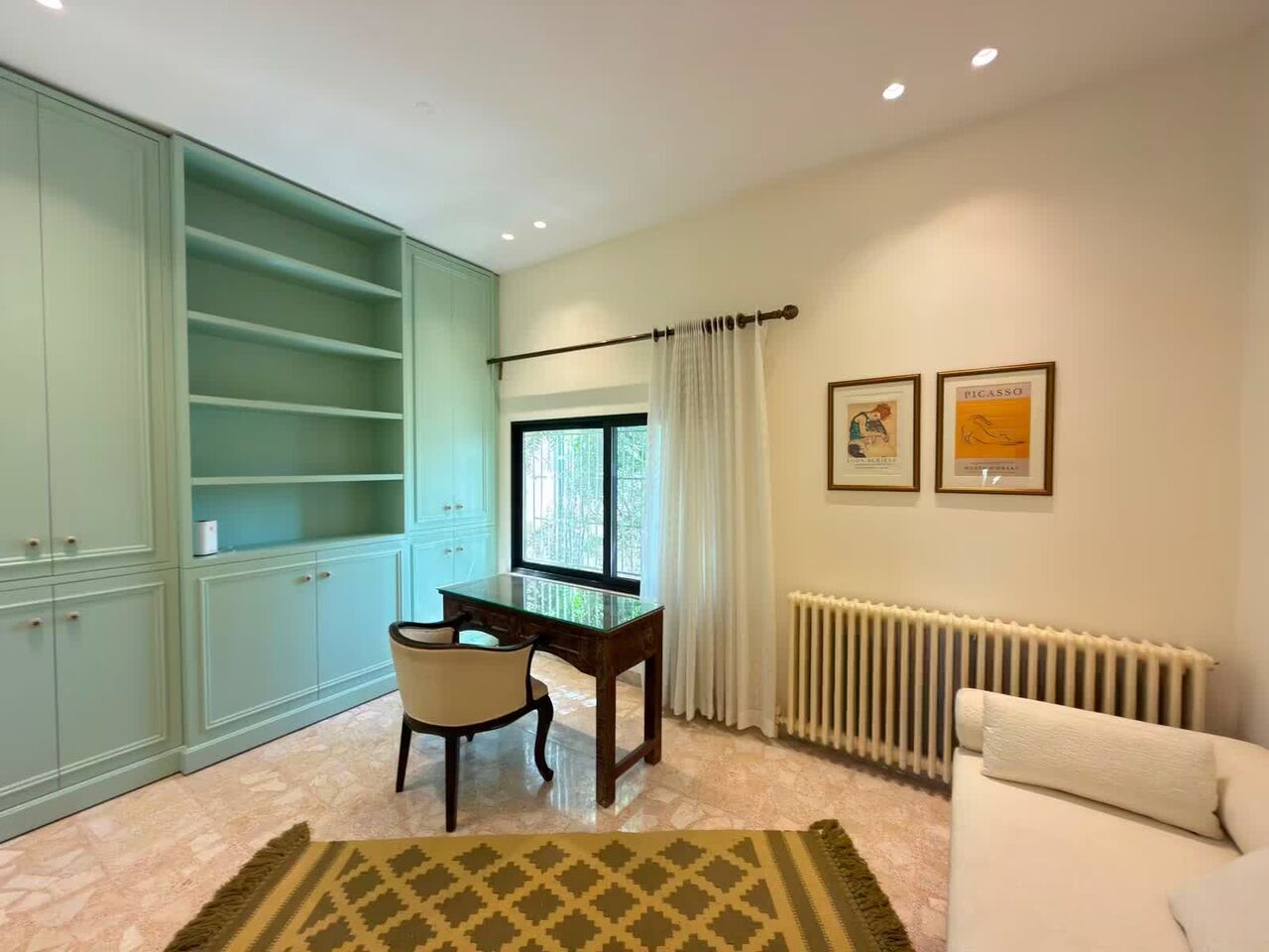 Amman, Apartments, Flats, Houses & Villas, JOD 24000/year,  Furnished,  3 BR,  Where The City Comes Alive &mdash; Rainbow Street