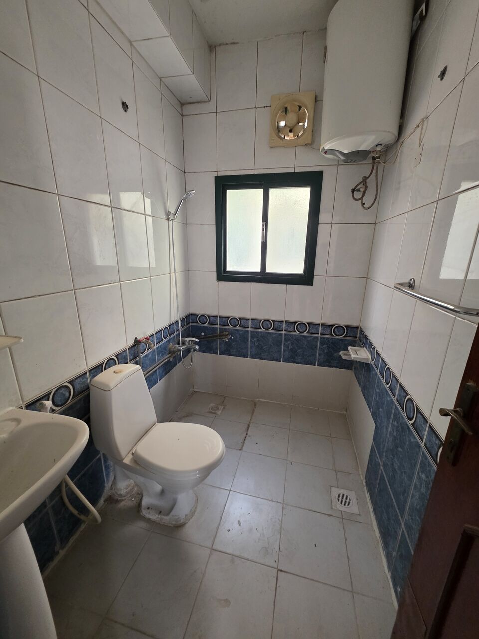 Gudaibiya, Apartments, Flats, Houses & Villas, BHD 150/month,  2 BR,  Very Neet UN Furnished 2 BHK Balcony Flat Without Ewa @150/BD In Gudaibiya