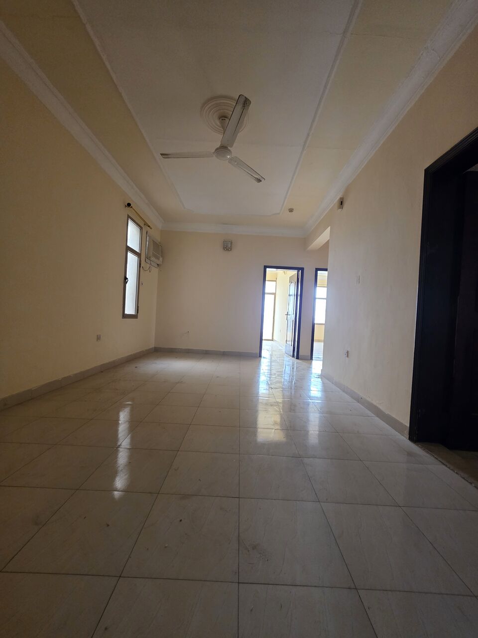 Hoora, Apartments, Flats, Houses & Villas, BHD 240/month,  2 BR,  Semi Furnished Balcony Spacious 2 BHK Flat With Ewa & Parking @240/BD In Hoora