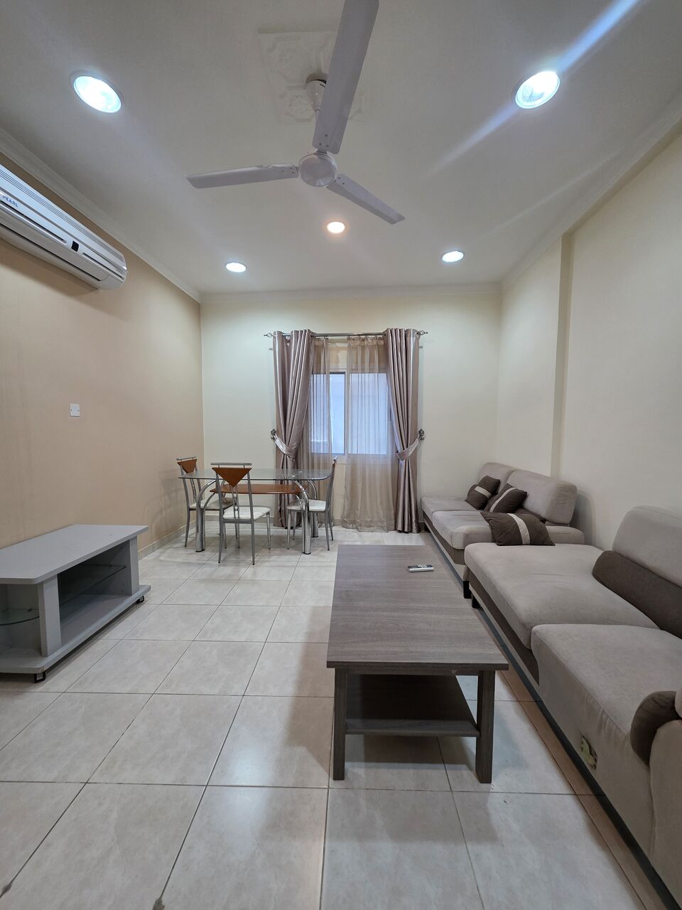 Zinj, Apartments, Flats, Houses & Villas, BHD 250/month,  Furnished,  1 BR,  Parking - WiFi - Fully Furnished 1 BHK Flat With Ewa @250/BD In Zinj