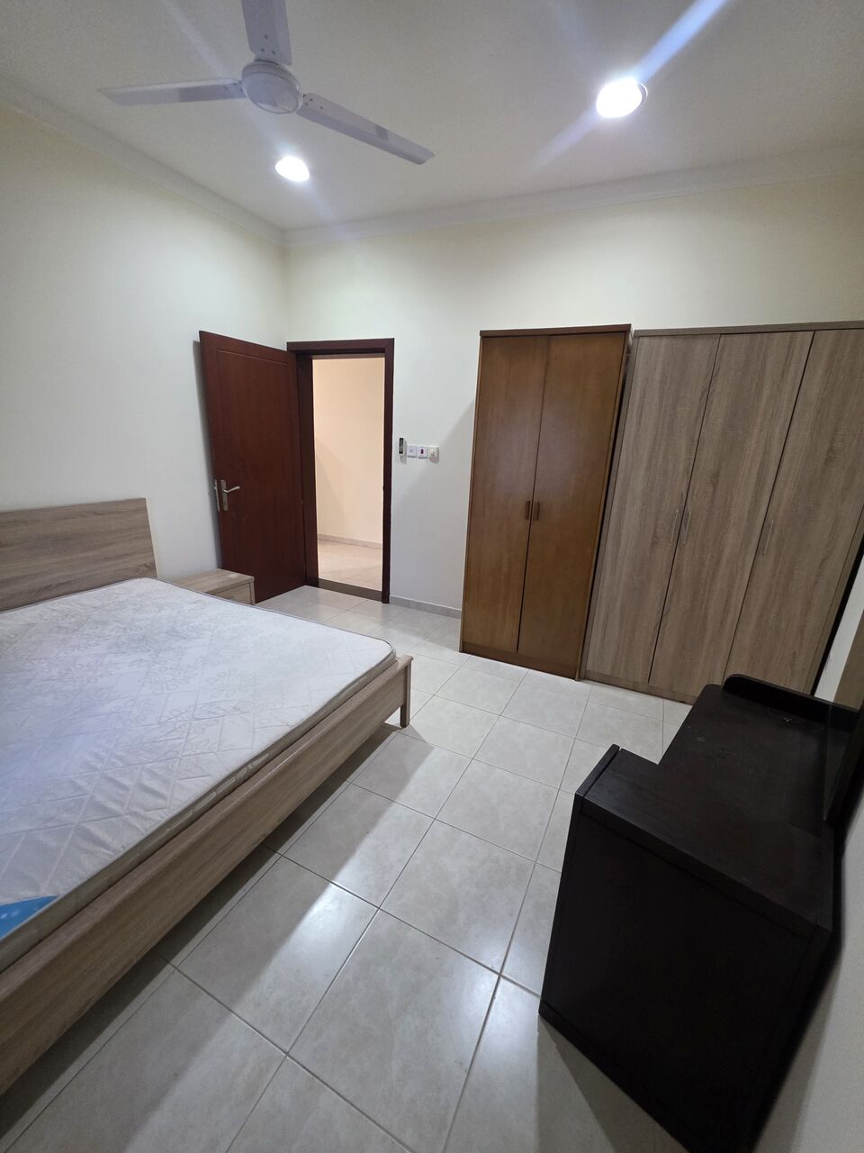 Zinj, Apartments, Flats, Houses & Villas, BHD 250/month,  Furnished,  1 BR,  Parking - WiFi - Fully Furnished 1 BHK Flat With Ewa @250/BD In Zinj