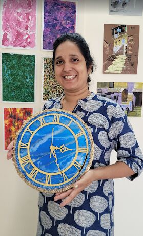 Pune, Creative, Resin Clock Pune 011
