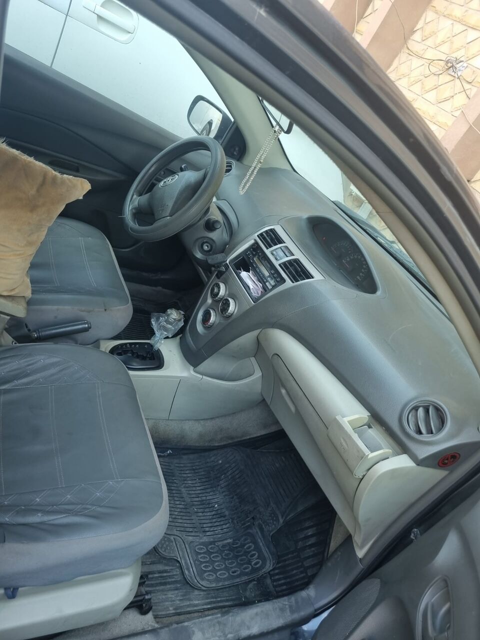 Riyadh, Vehicles, Cars & Trucks , SAR 15000,  Toyota Yaris GR,  2010,  Automatic,  300000 KM,  Toyota Yaris. 1 Year Fahas Valid. No Accident History. Everything 100% Ok.