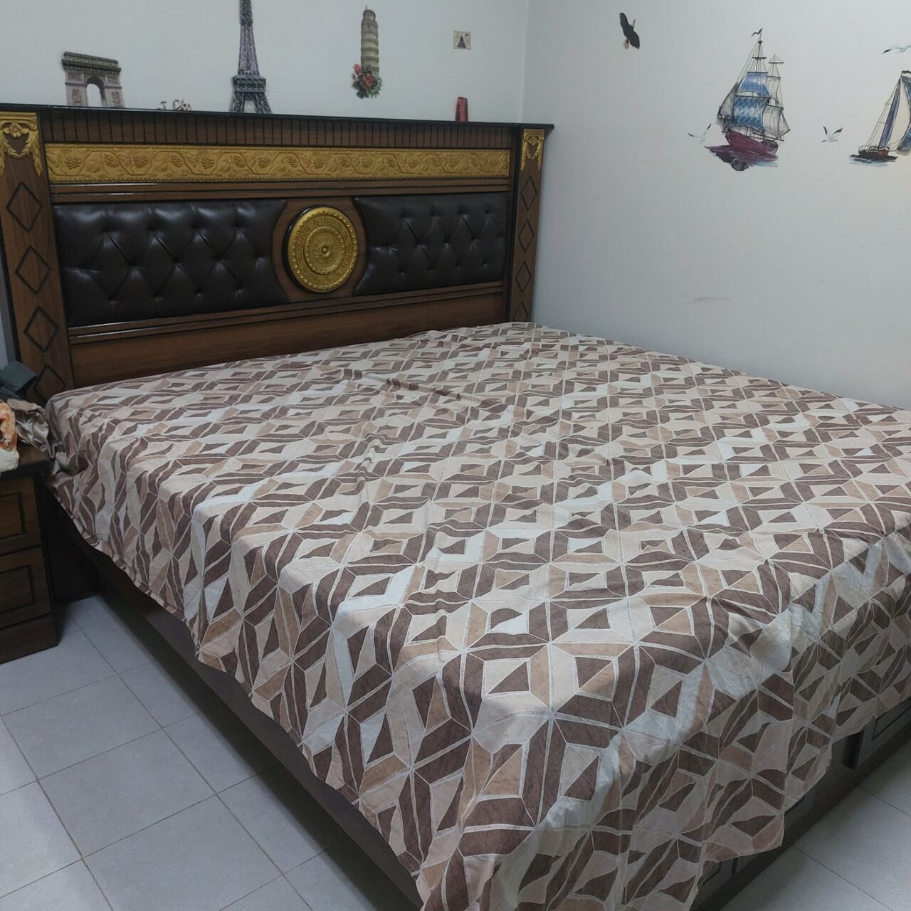 Dammam, Furniture, SAR 750,  King Size Bed With Mattress , Dressing Table, Sofa