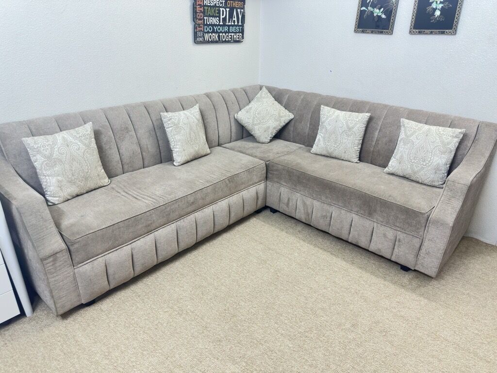 Al Malaz, Household Items, SAR 900,  L-Shape 5-Seater Sofa (Almost New)