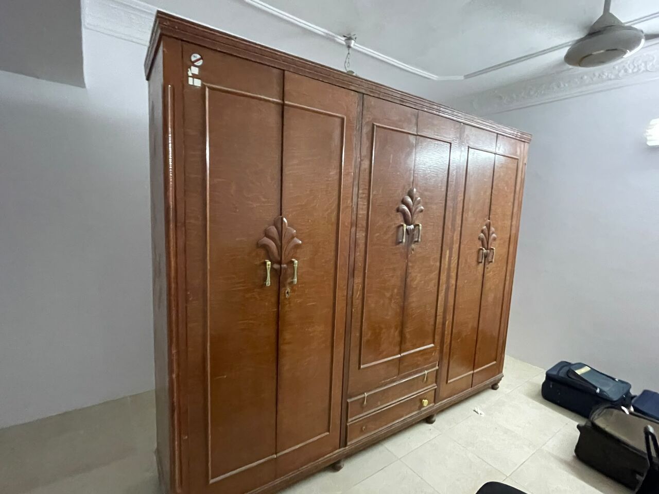 Jeddah, Household Items, SAR 350,  3-Door Wooden Wardrobe For Sale