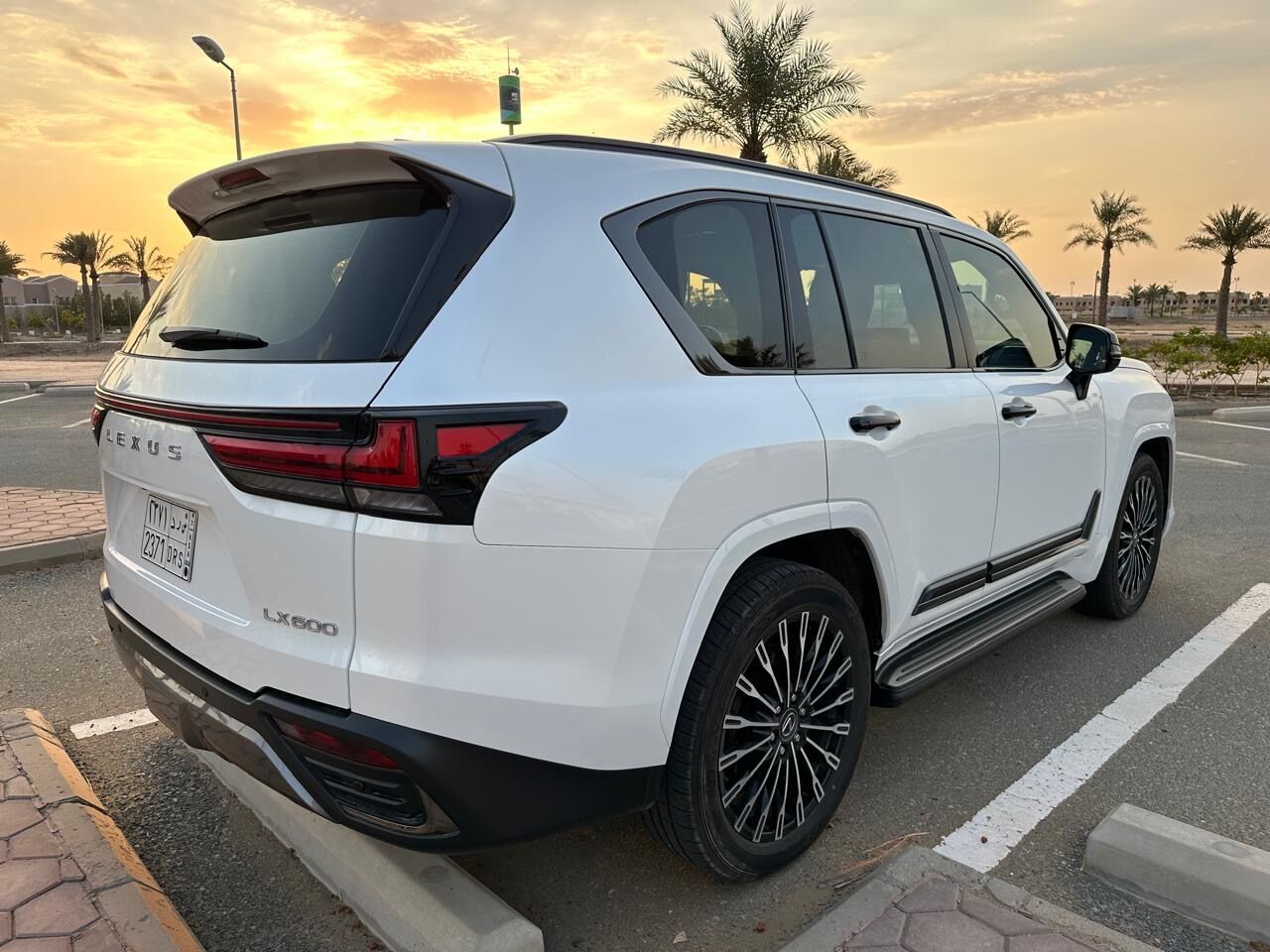 Rabigh, Vehicles, Cars & Trucks , SAR 570000,  Lexus LX 600 VIP Edition,  2025,  Automatic,  10500 KM,    For Immediate Cash Sale