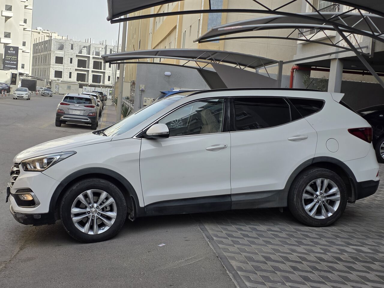 Dammam, Vehicles, Cars & Trucks , SAR 41000,  Hyundai Santa Fe,  2018,  Automatic,  193000 KM,  Haif Full.  Economy For Petrol