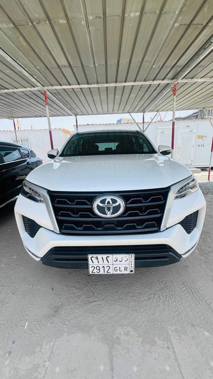 Jeddah, Vehicle Lease Transfer, SAR 2361,  🚙 Toyota Fortuner G2 – 2024 | Pearl White | 31,000 KM  Like-new Condition | Toyota Dealer