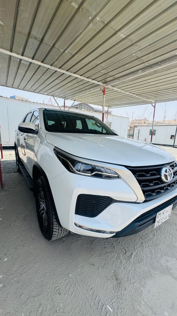 Jeddah, Vehicle Lease Transfer, SAR 2361,  🚙 Toyota Fortuner G2 – 2024 | Pearl White | 31,000 KM  Like-new Condition | Toyota Dealer