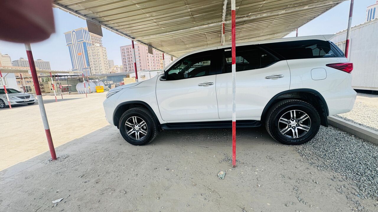 Jeddah, Vehicle Lease Transfer, SAR 2361,  🚙 Toyota Fortuner G2 – 2024 | Pearl White | 31,000 KM  Like-new Condition | Toyota Dealer