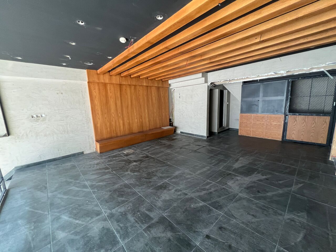 Juffair, Shops, BHD 2000,  135 Sq. Meter,  Prime Shop For Rent In Juffair | Ideal For Restaurant Or Retail Business