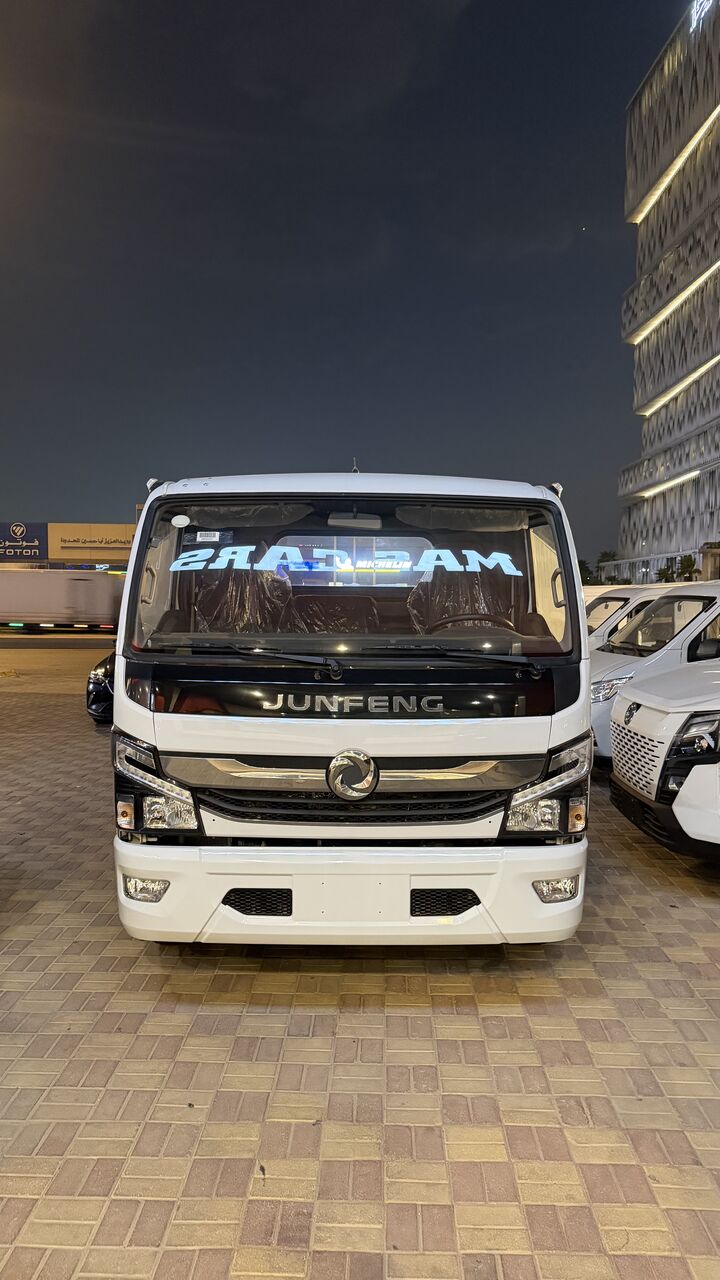 Khobar, Vehicles, Cars & Trucks , SAR 82000,  JUNFENG Captain C,  2025,  Manual,  000 KM,  Warranty 6 Years