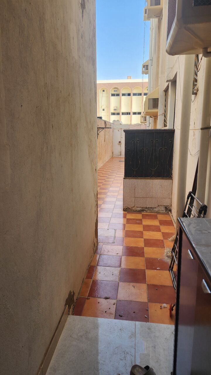 Al Aziziyah, Apartments, Flats, Houses & Villas, SAR 16/month,  1 BR,  1bhk Its A Common Passage Room With 2 Bathroom 16k Per Year Quarterly Payment