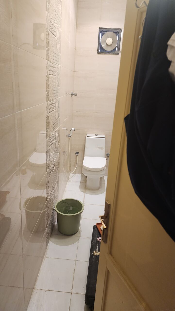 Al Aziziyah, Apartments, Flats, Houses & Villas, SAR 16/month,  1 BR,  1bhk Its A Common Passage Room With 2 Bathroom 16k Per Year Quarterly Payment