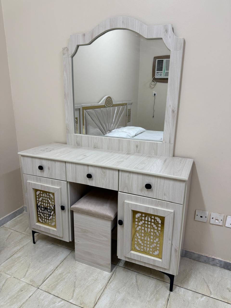 Jeddah, Furniture, SAR 5000,  2 Bedroom Set - ( Double Bed 180*200+2 Side Tables+6 Door Cupboard+Dressing Table & Stool
