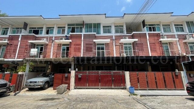 Bangkok, Real Estate For Sale, THB 4500000,  3 BR,  22 Sq. Feet,  Reserve Now, 3-story Townhouse, The British Kanlapaphruek, Near MRT Phasi Charoen Station.