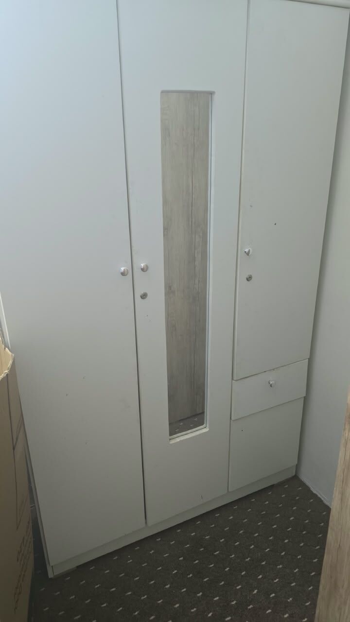 Riyadh, Furniture, SAR 150,  3 Door Wardrobe. Alhamra Dsitrci Riyadh Near Exit 8