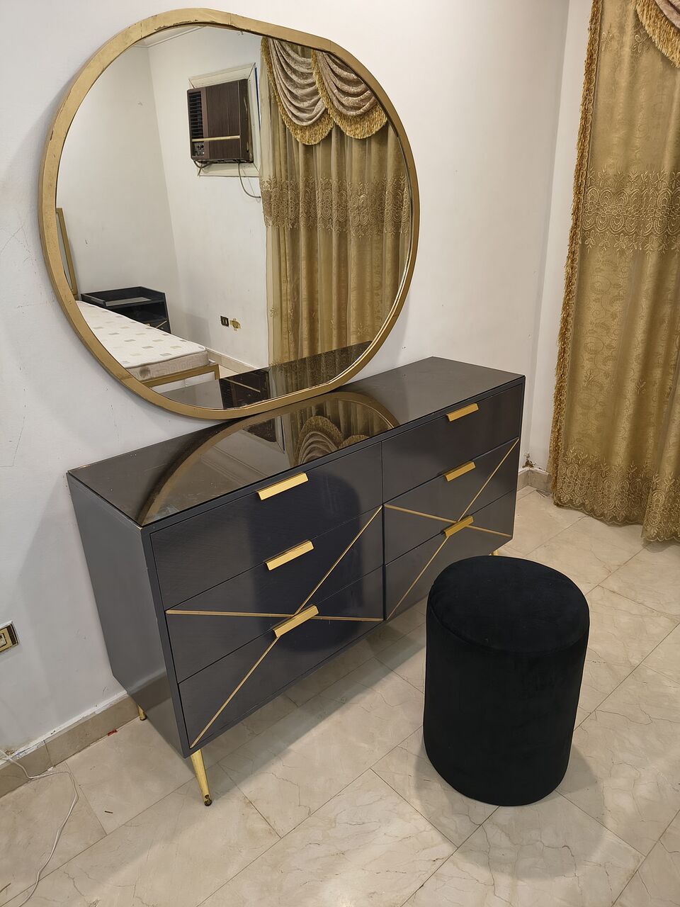Jeddah, Furniture, SAR 3000,  Complete Bed Set With 2&times;2 Mattress, 6 Door Almari, Chest Drawers, Dressing And Side Tables