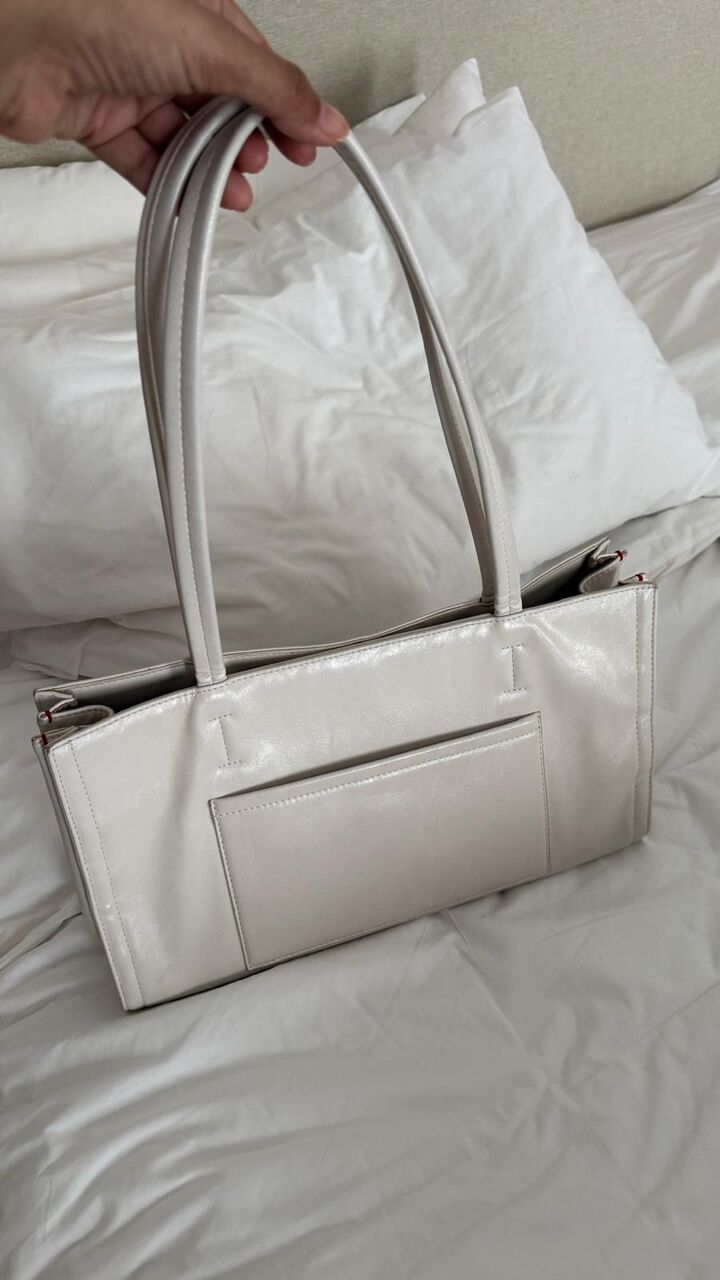 Isa Town, Clothing & Accessories, BHD 20,  STAND OIL - Oblong Bag / Cream