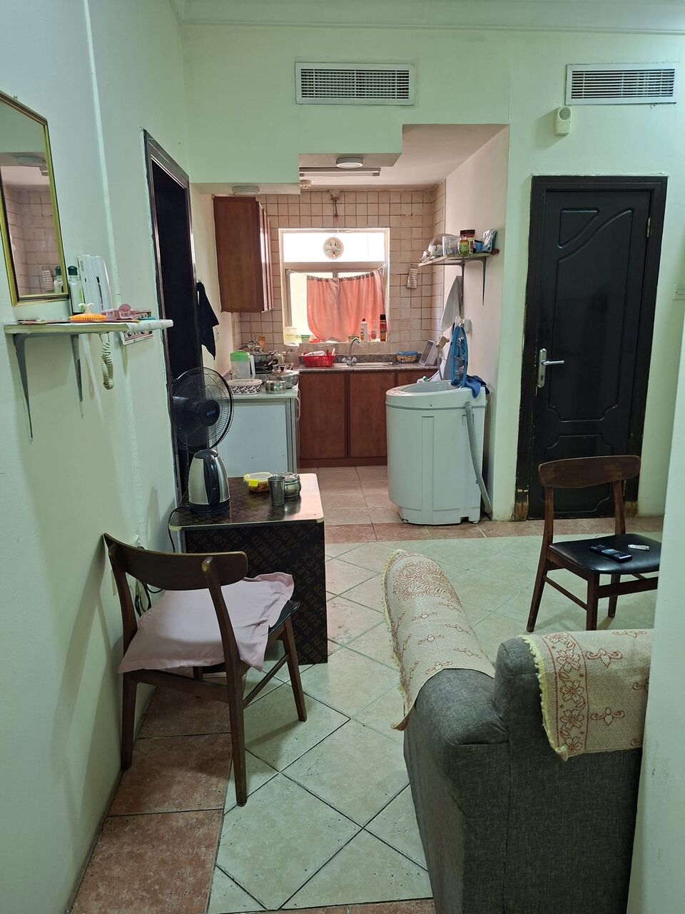 Hoora, Apartments, Flats, Houses & Villas, BHD 160/month,  1 BR,  Single Room Flat With  EWA