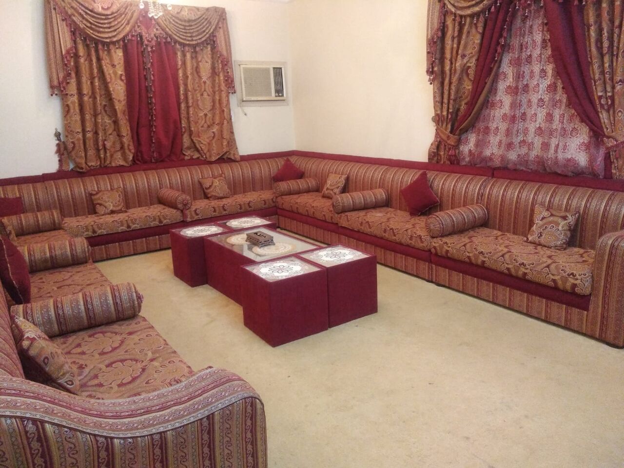 Al Aziziyah, Furniture, SAR 600,  20-Seater Sofa Set With Curtains For Sale  A Well-maintained 20-seater Sofa Set Is Availab