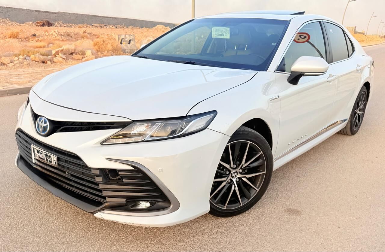 Riyadh, Vehicles, Cars & Trucks , SAR 85000,  Toyota Camry Hybrid,  2024,  Automatic,  52000 KM,  Toyota Camry  GLE Hybrid