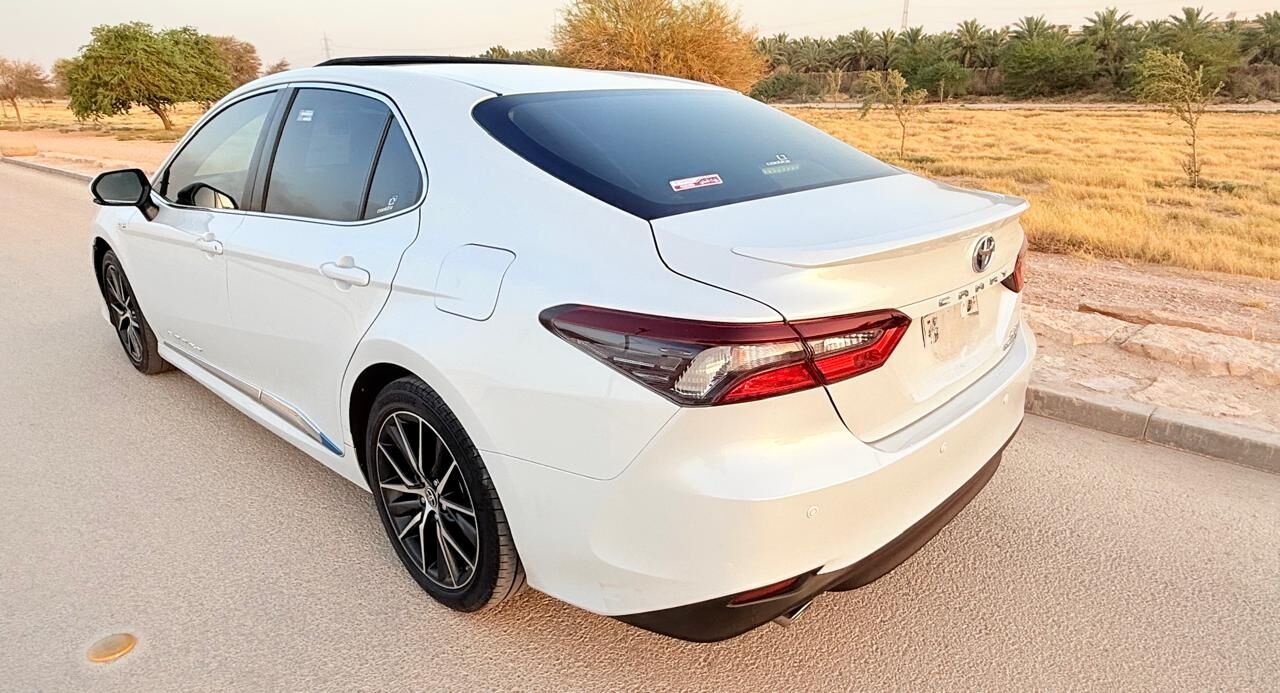 Riyadh, Vehicles, Cars & Trucks , SAR 85000,  Toyota Camry Hybrid,  2024,  Automatic,  52000 KM,  Toyota Camry  GLE Hybrid