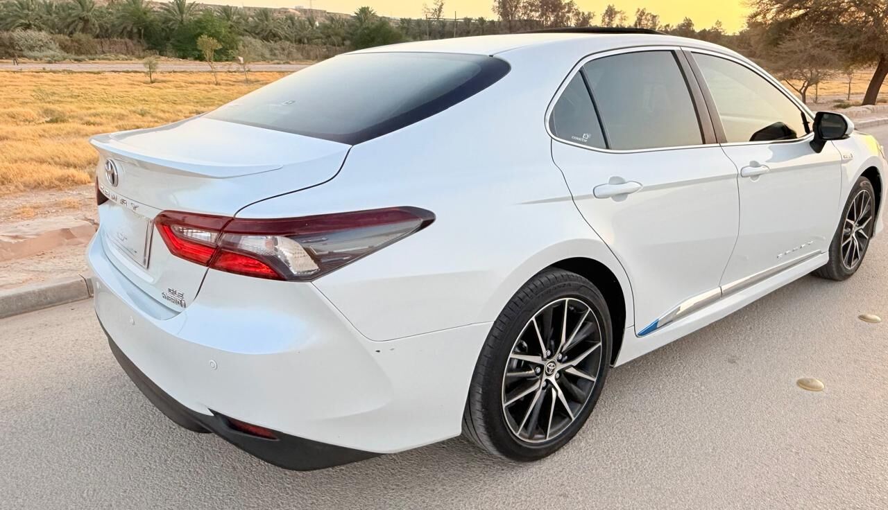 Riyadh, Vehicles, Cars & Trucks , SAR 85000,  Toyota Camry Hybrid,  2024,  Automatic,  52000 KM,  Toyota Camry  GLE Hybrid