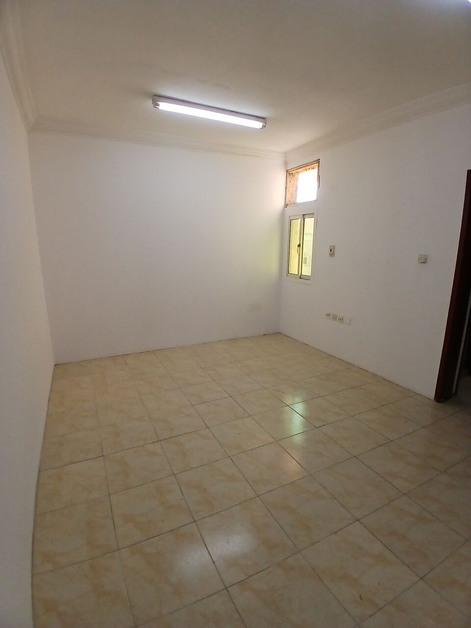 Jubail, Rooms for Rent, SAR 1200/month,  Un Furnished Bachelors Room Available Rent Monthly Basis You Can Pay