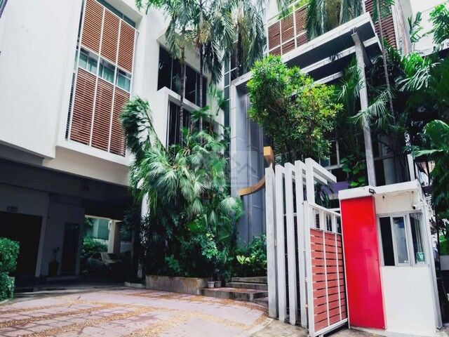 Bangkok, Real Estate For Sale, THB 350000000,  1 BR,  202 Sq. Feet,  4-story Office Building For Sale, Area 202 Sq M., In The Heart Of The City, Sukhumvit 20,