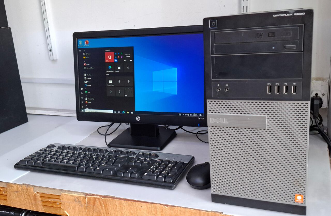East Riffa, Computers, BHD 75,  DELL Core I7 Computer Set 16GB RAM AMD Graphics DELL Monitor With Speakers 120GB SSD+500GB