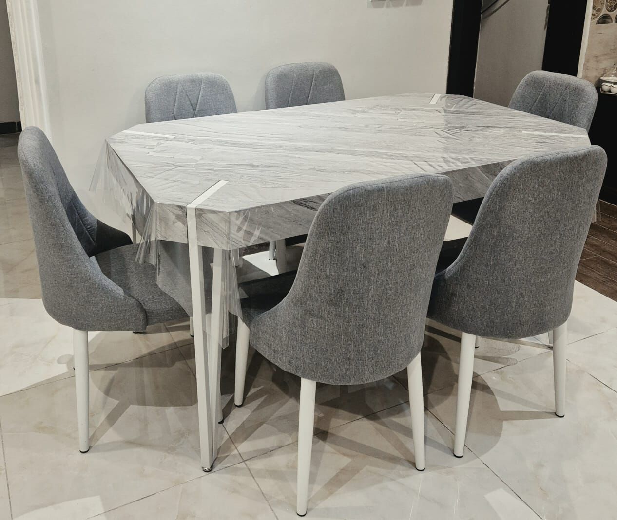 Al Rehab, Furniture, SAR 750,  6-Seater Dining Table & Chairs Set