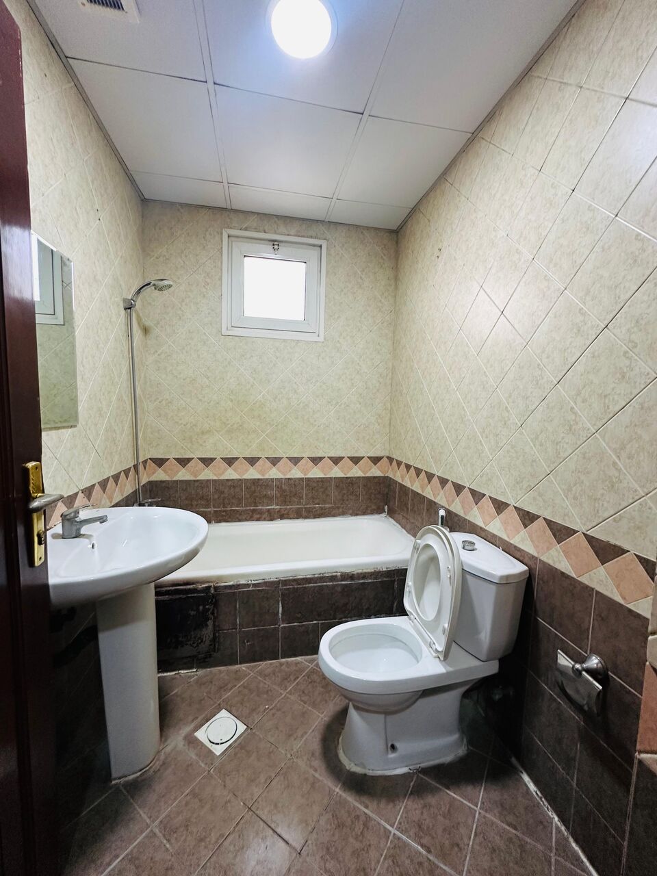 Hoora, Apartments, Flats, Houses & Villas, BHD 280/year,  2 BR,  Apartment For Rent In Hoora Fully Furnished 2bhk With Electricity